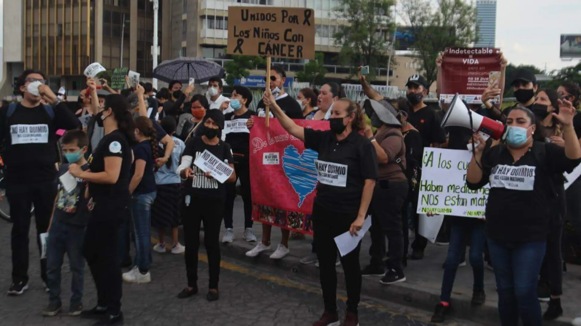 Manifestación por la falta de medicamentos oncológicos